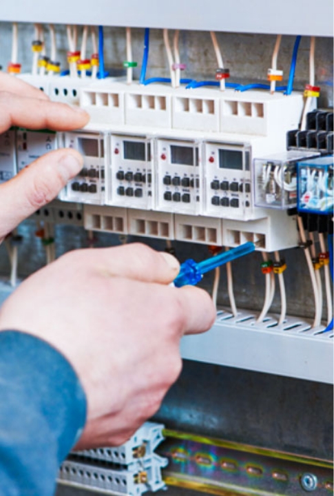 受変電設備の点検・メンテナンス等